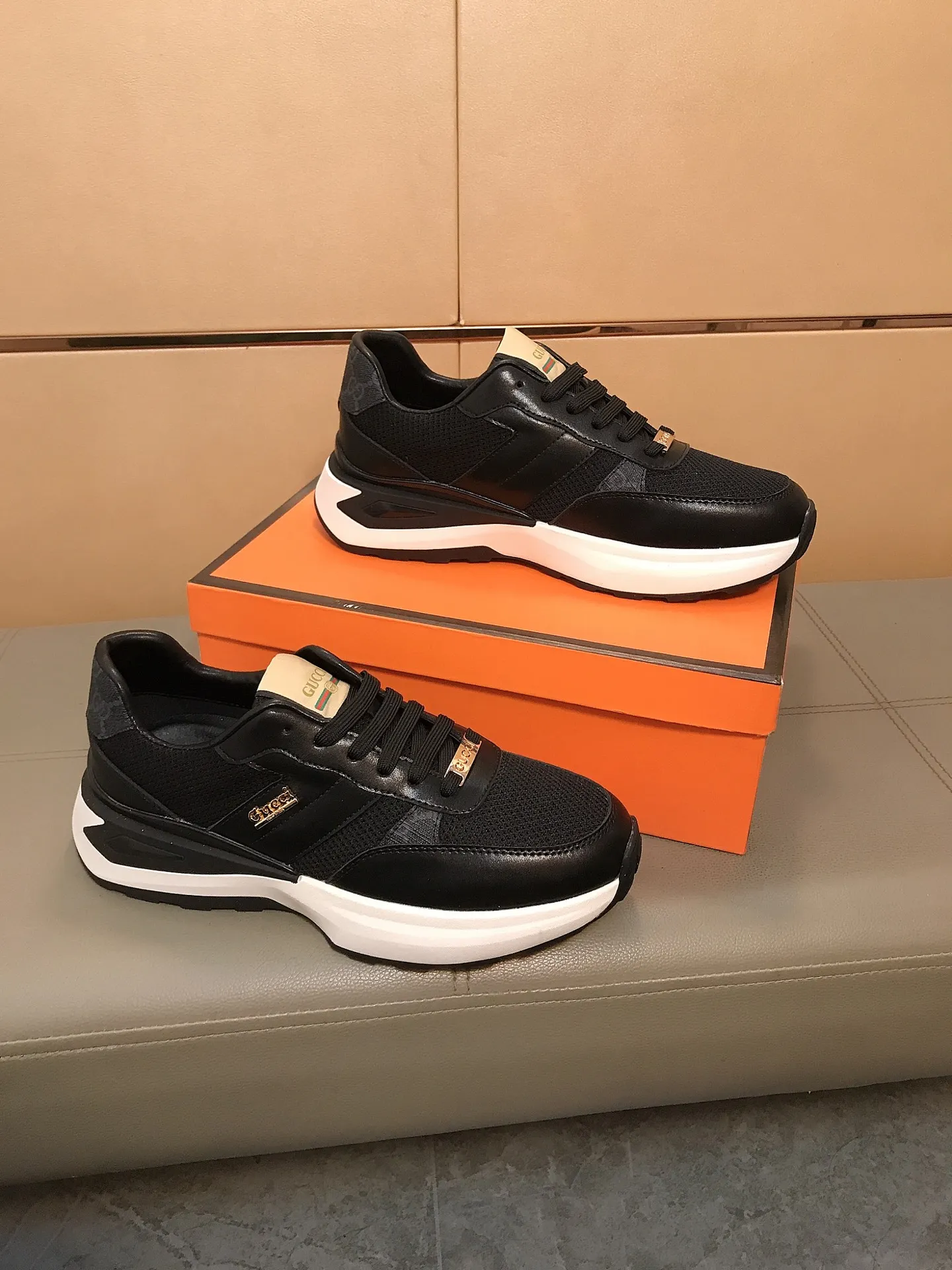 Factory price 442 👟👟🆕🆕 (GUCCI) latest casual and fashionable men's shoes, hot style 💥 simple and elegant style, exclusive for trendy men, the upper is made of cowhide + breathable fabric, sheepskin lining + foot pads, soft and comfortable outsole! 38-44.